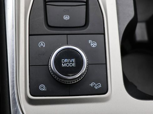 Used 2022 Ford Explorer Platinum w/ Equipment Group 601A image 26