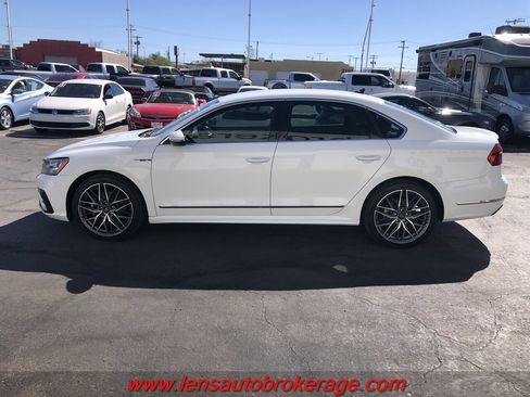 Used 2017 Volkswagen Passat 1.8T R-Line image 5