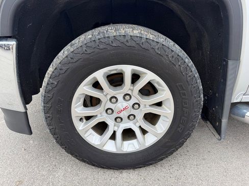 Used 2017 GMC Sierra 1500 SLE w/ SLE Value Package image 19