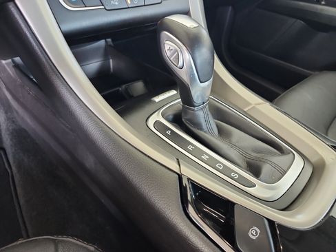 Used 2016 Ford Fusion SE w/ Equipment Group 202A FWD image 15