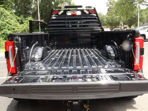Used 2025 Ford F450 Platinum w/ FX4 Off-Road Package AWD/4WD image 58