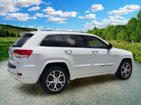 Used 2021 Jeep Grand Cherokee Overland RWD image 6