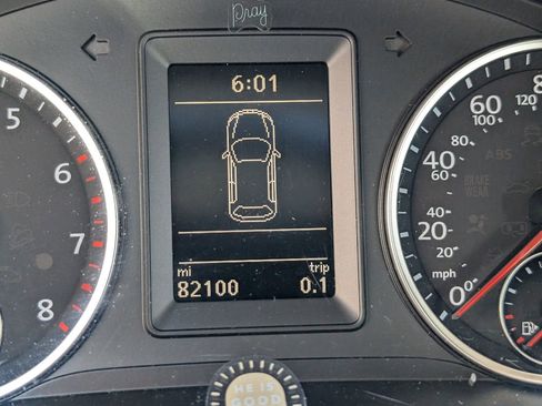 Used 2017 Volkswagen Tiguan Limited w/ Premium Package image 20