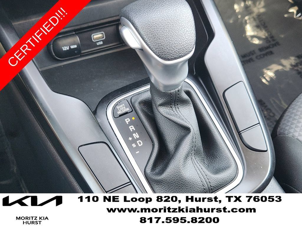 Certified 2025 Kia Soul LX w/ LX Technology Package FWD image 9