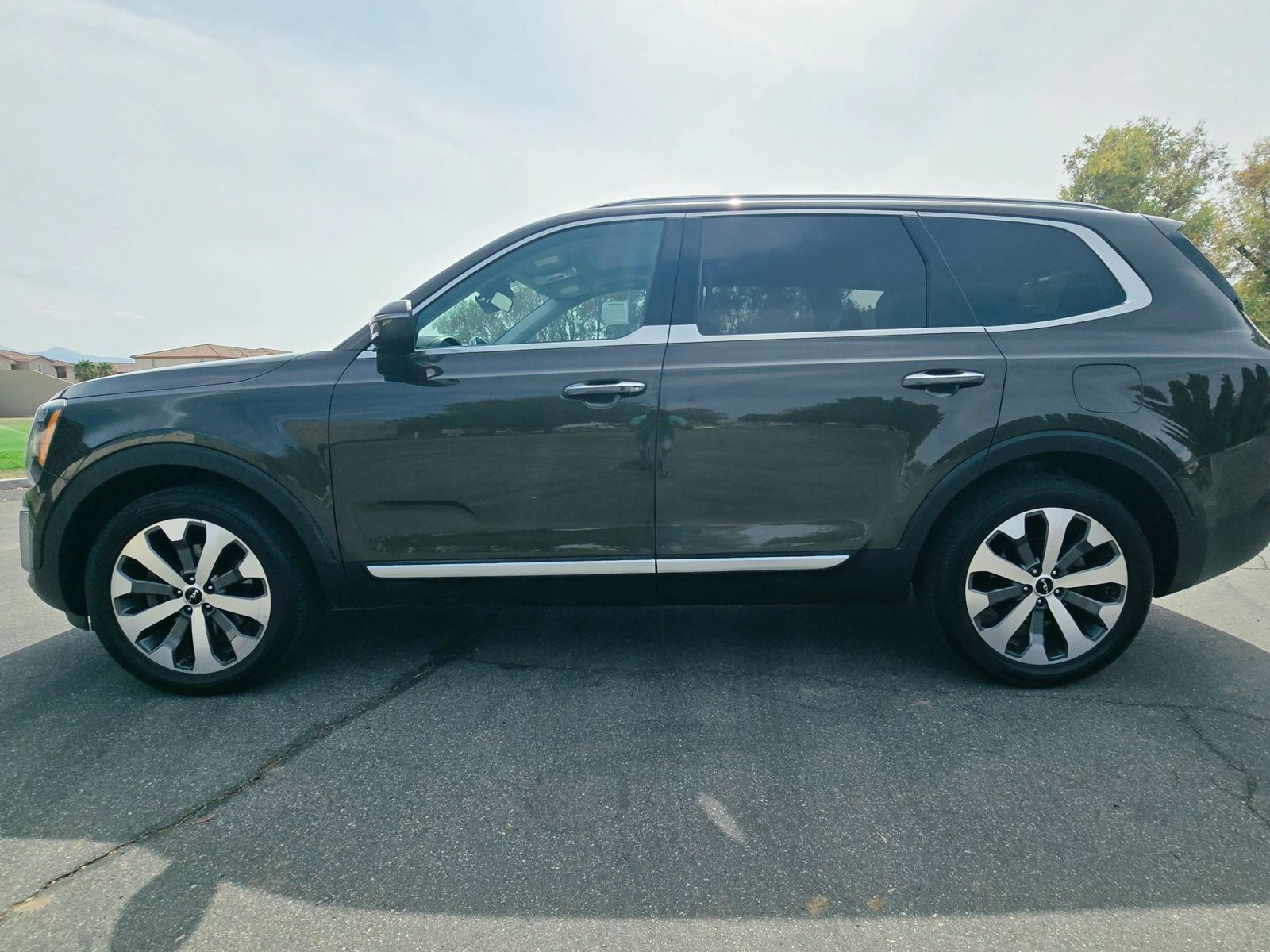 Used 2022 Kia Telluride S FWD image 5