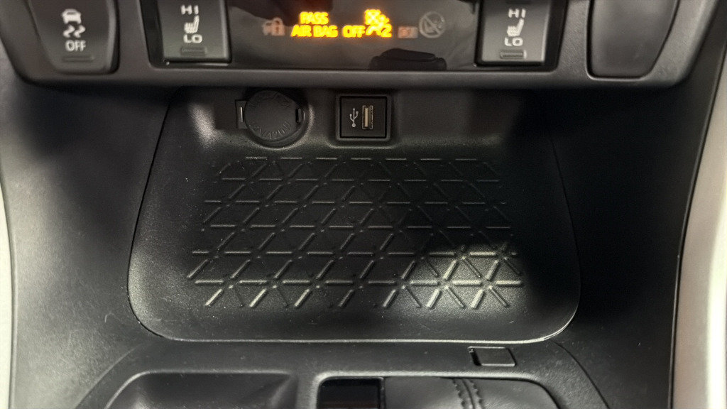 Used 2025 Toyota RAV4 XLE w/ Convenience Package AWD/4WD image 31