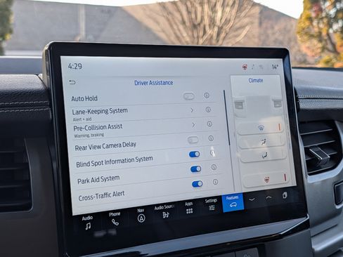 Used 2024 Ford Expedition Max XLT image 23