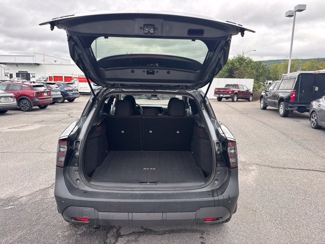 Certified 2025 Nissan Kicks SV AWD/4WD image 12