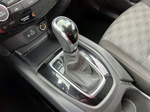 Used 2019 Nissan Rogue Sport SV w/ All-Weather Package image 22