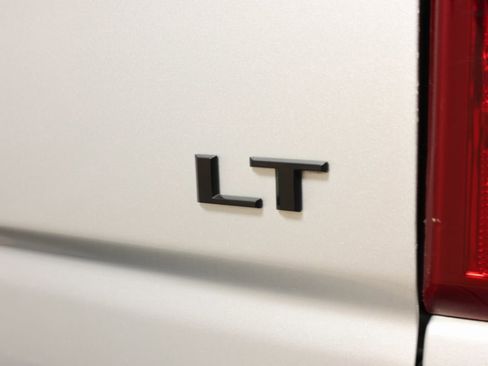 Used 2020 Chevrolet Silverado 2500 LT w/ Texas Edition image 13