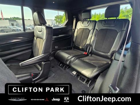 Used 2023 Jeep Grand Cherokee L Laredo AWD/4WD image 14