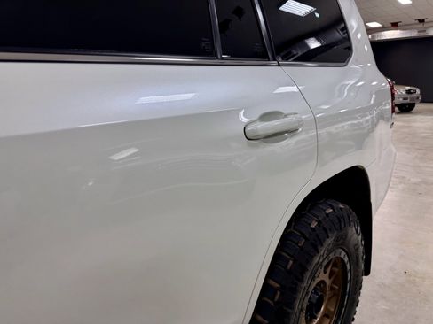 Used 2019 Toyota Land Cruiser w/ Preferred Accessory Package image 17