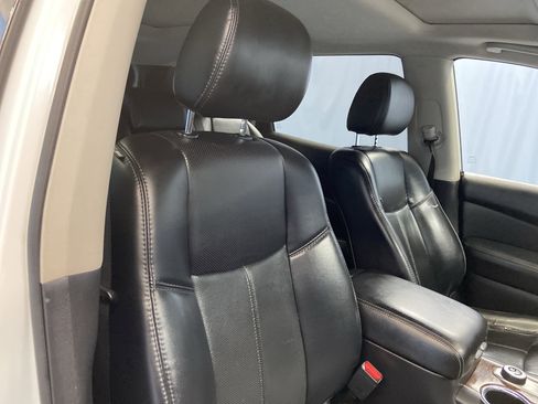 Used 2017 Nissan Pathfinder Platinum w/ Midnight Edition Package image 41