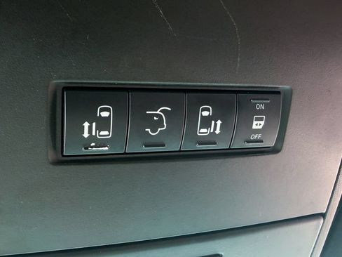 Used 2019 Dodge Grand Caravan SXT FWD image 20
