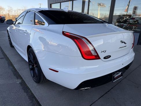Used 2017 Jaguar XJ R-Sport image 7