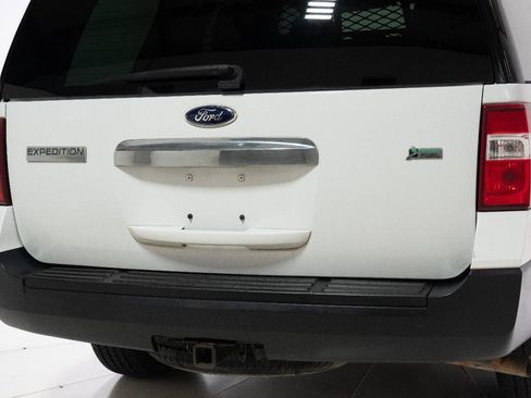 Used 2014 Ford Expedition XL RWD image 14