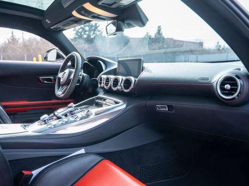 Used 2016 Mercedes-Benz AMG GT S image 13