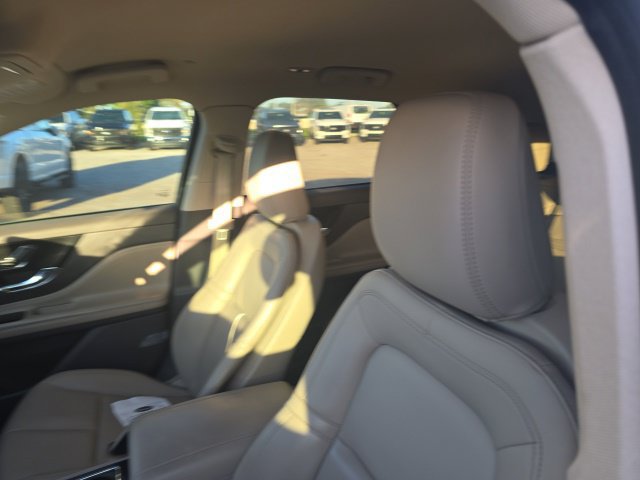 Used 2024 Lincoln Corsair FWD image 8