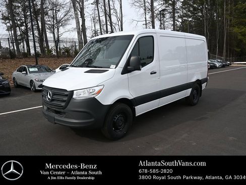 Used 2025 Mercedes-Benz Sprinter 2500 image 1