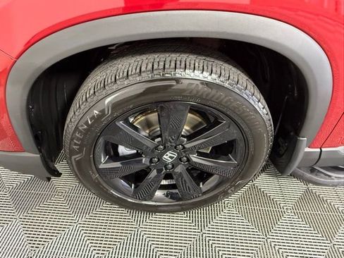 Used 2025 Honda Pilot Black Edition image 13