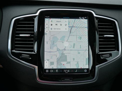 Used 2025 Volvo XC90 B6 Plus w/ Protection Package Premier image 9