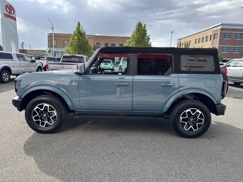 Used 2022 Ford Bronco Outer Banks AWD/4WD image 6