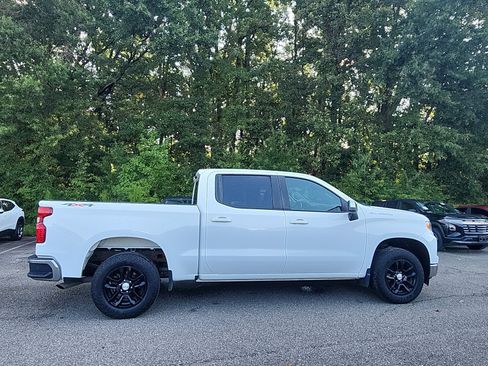 Used 2024 Chevrolet Silverado 1500 LT AWD/4WD image 6