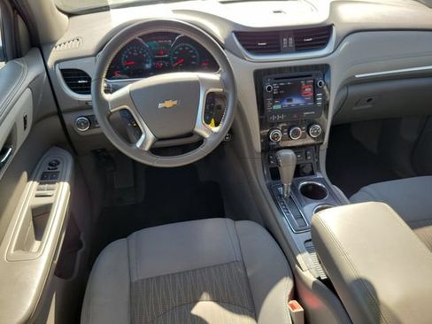 Used 2013 Chevrolet Traverse LT FWD image 23