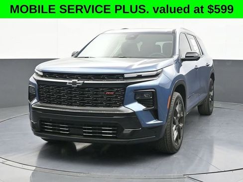 New 2026 Chevrolet Traverse RS w/ LPO, Floor Liner Package FWD image 3