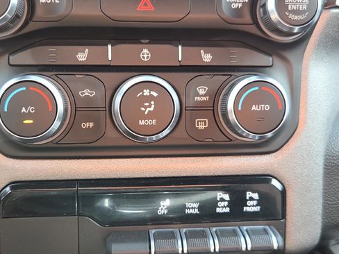 Used 2022 RAM 1500 Big Horn w/ Built-to-serve Edition image 33