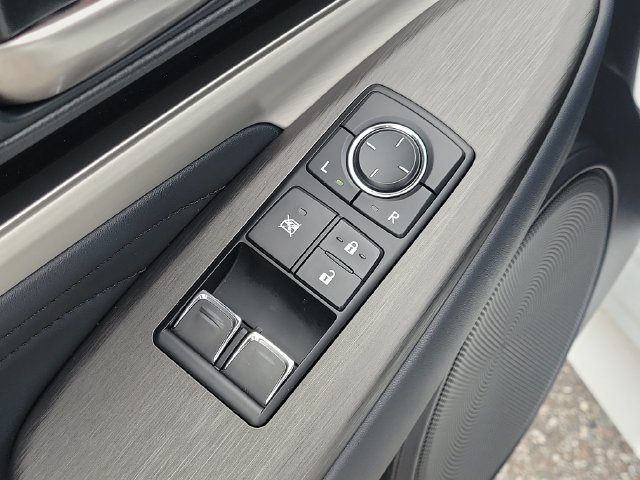 Used 2025 Lexus RC 350 F Sport w/ Navigation Package RWD image 18