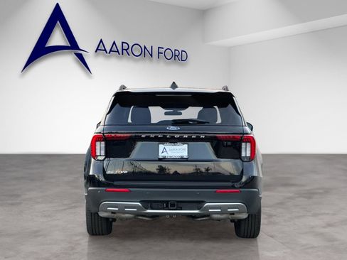 New 2026 Ford Explorer Active w/ Active Comfort Package image 4