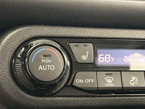 Used 2023 Nissan Kicks SR w/ SR Premium Package image 7