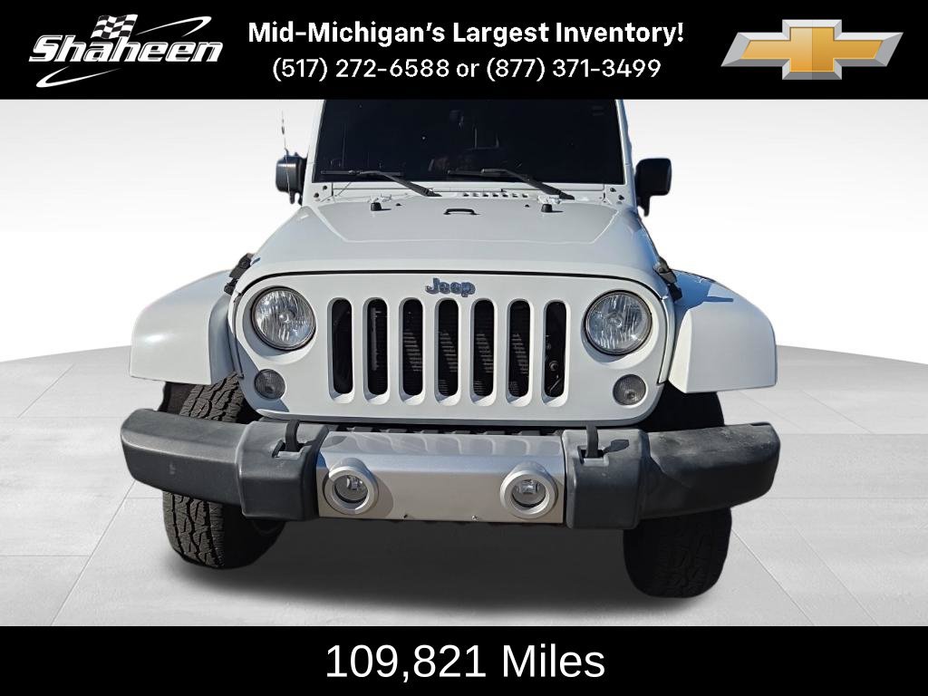 Used 2015 Jeep Wrangler Unlimited Sahara w/ Connectivity Group AWD/4WD image 2