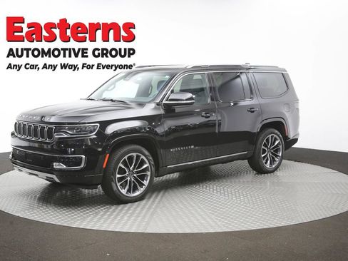 Used 2024 Jeep Wagoneer Series III w/ Premium Group I AWD/4WD image 63