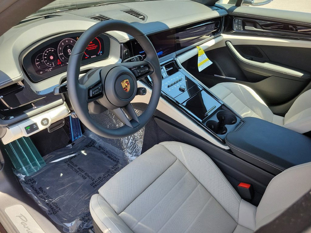 New 2026 Porsche Panamera 4 AWD/4WD image 4