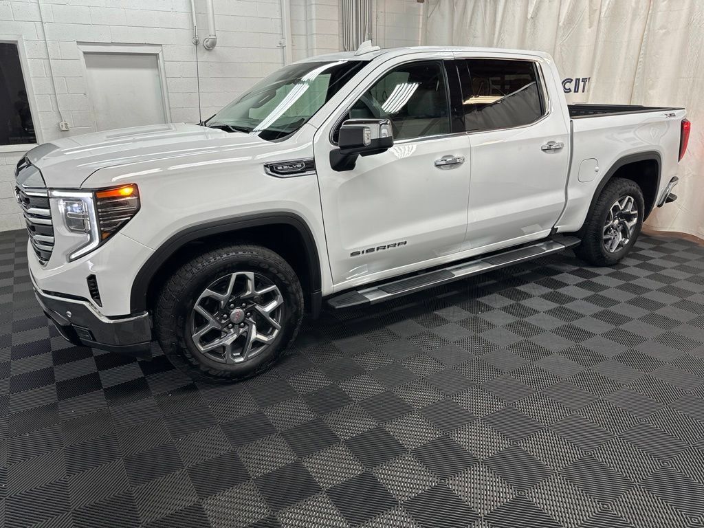 Used 2026 GMC Sierra 1500 SLT w/ SLT Premium Plus Package AWD/4WD image 5