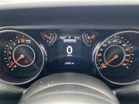 Used 2022 Jeep Gladiator Sport image 10