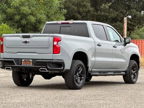 Used 2024 Chevrolet Silverado 1500 LT Trail Boss w/ LT Trail Boss Premium Package AWD/4WD image 4
