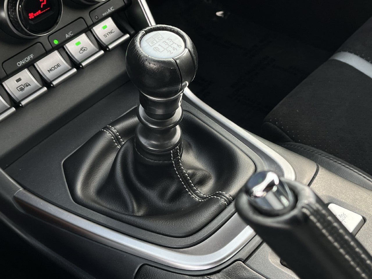 Used 2024 Toyota GR86 Premium RWD image 17