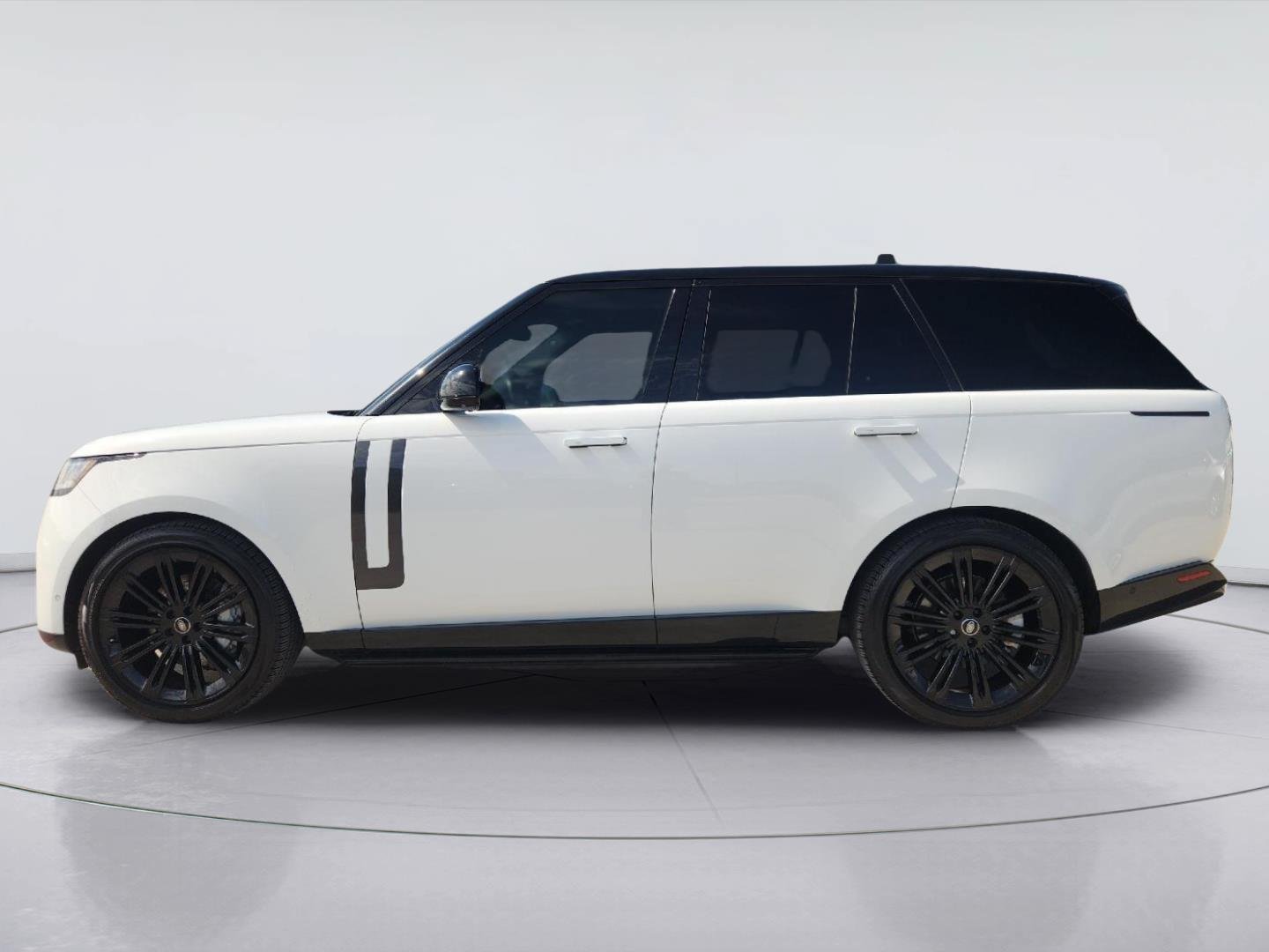 Used 2023 Land Rover Range Rover SE AWD/4WD image 4