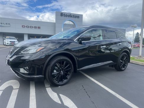 Used 2024 Nissan Murano SV w/ SV Midnight Edition Package FWD image 2
