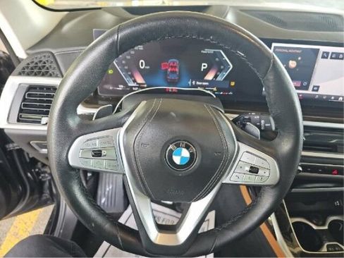 Used 2024 BMW X7 xDrive40i w/ Executive Package AWD/4WD image 10