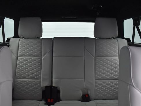 New 2026 Cadillac Escalade ESV Platinum Sport w/ LPO, ONYX Package AWD/4WD image 29