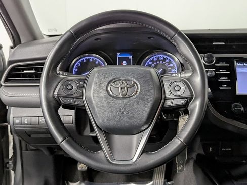 Used 2019 Toyota Camry SE FWD image 21
