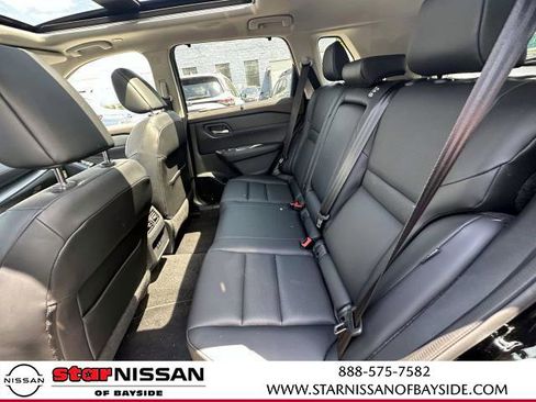 Certified 2022 Nissan Rogue SV w/ SV Premium Package AWD/4WD image 10
