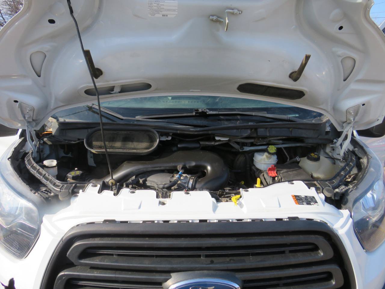 Used 2019 Ford Transit 250 148 Medium Roof RWD image 26