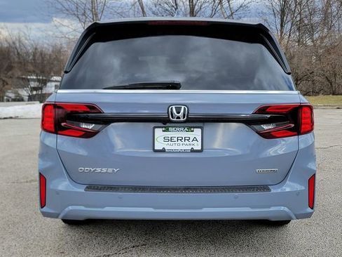 New 2026 Honda Odyssey Touring image 5