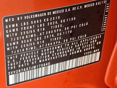 Used 2018 Volkswagen Tiguan SEL image 26