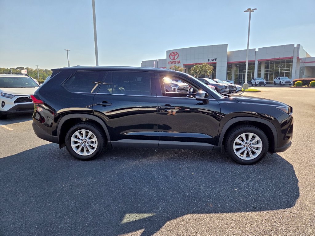 Certified 2024 Toyota Grand Highlander FWD image 15